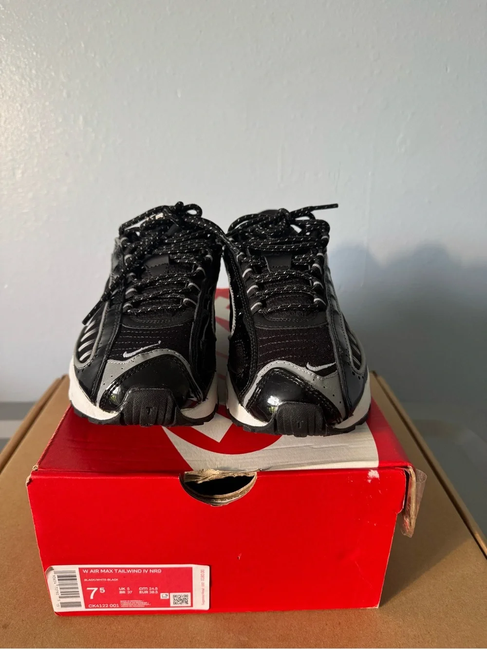 Nike Black and White Air Max Tailwind Size 7.5